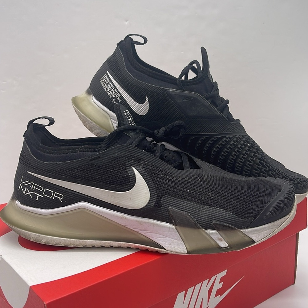 Nike Vapor Pro
Men's Hard Court Tennis Shoes - Picture 7 of 16